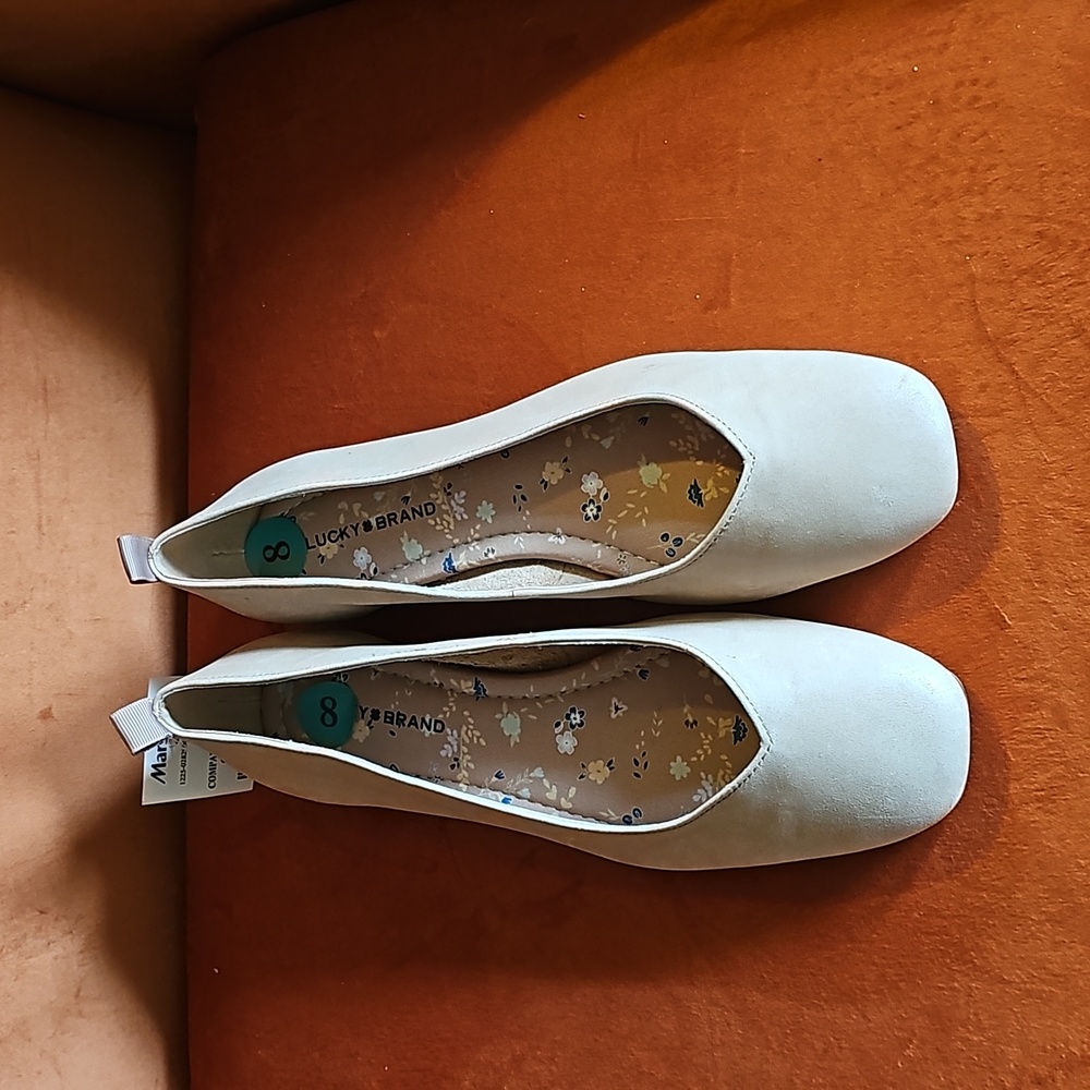 New w/tags shoes